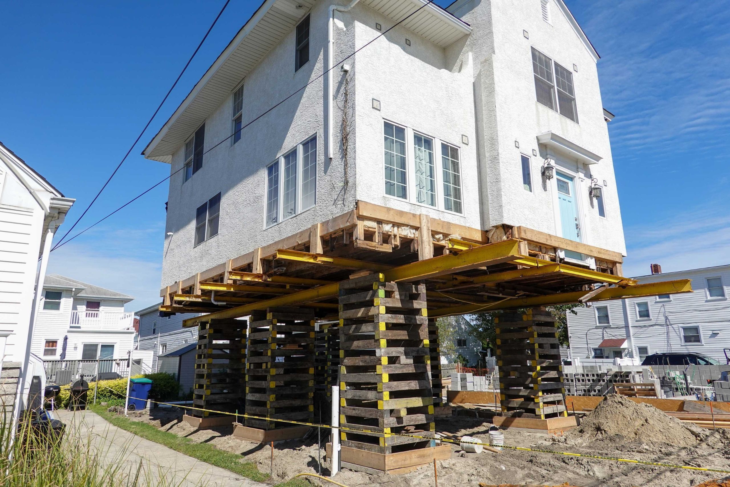 Located in Corpus Christi, Texas, we are a company that specializes in house lifting, small distance house moving, piles and foundations.